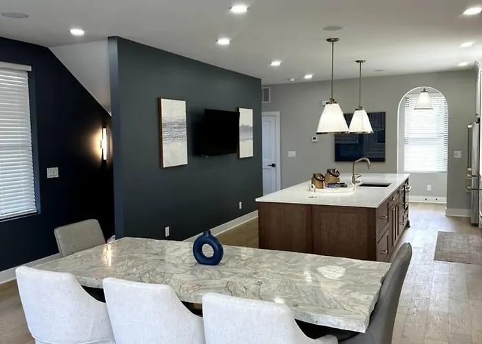 Сasa de vacaciones Brand New Build, D-town Views, Must *