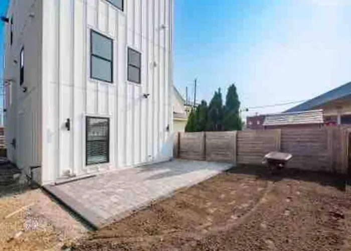 Сasa de vacaciones Brand New Build, D-town Views, Must *