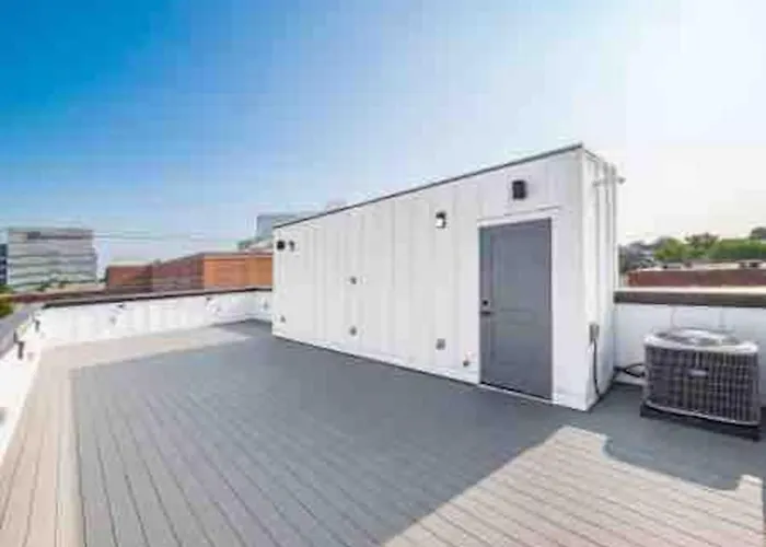 Brand New Build, D-town Views, Must Сasa de vacaciones *