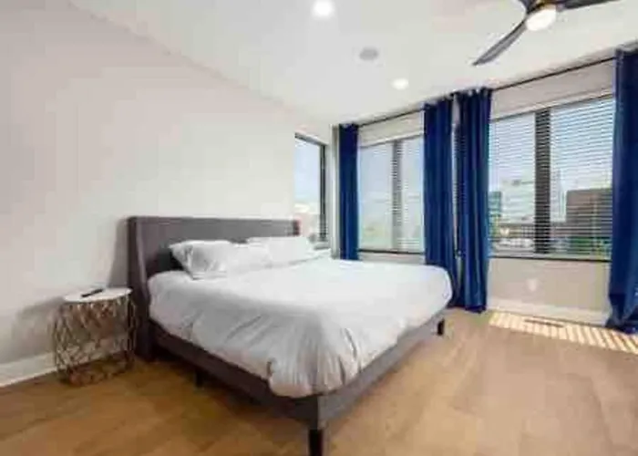 Сasa de vacaciones Brand New Build, D-town Views, Must Columbus