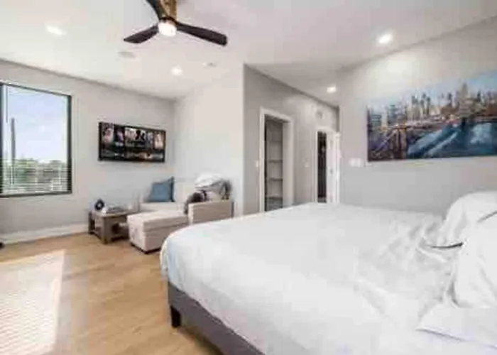 Brand New Build, D-town Views, Must Сasa de vacaciones