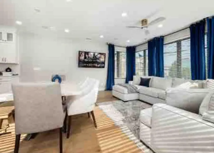 Сasa de vacaciones Brand New Build, D-town Views, Must