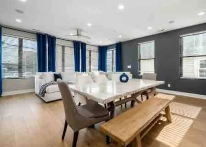 Brand New Build, D-town Views, Must * Columbus