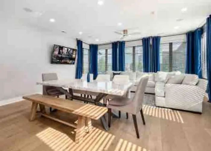 Brand New Build, D-town Views, Must